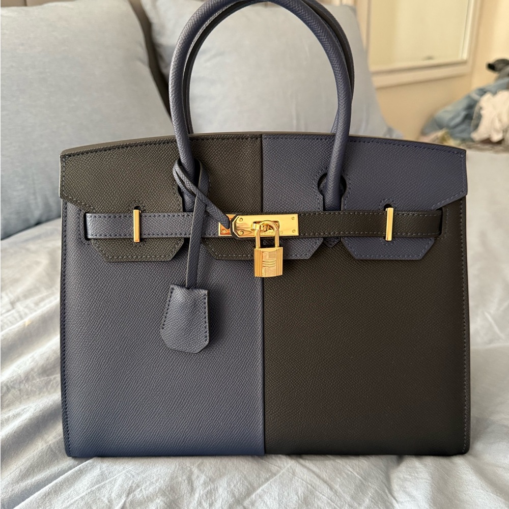Elegant Two-Tone Handbag
